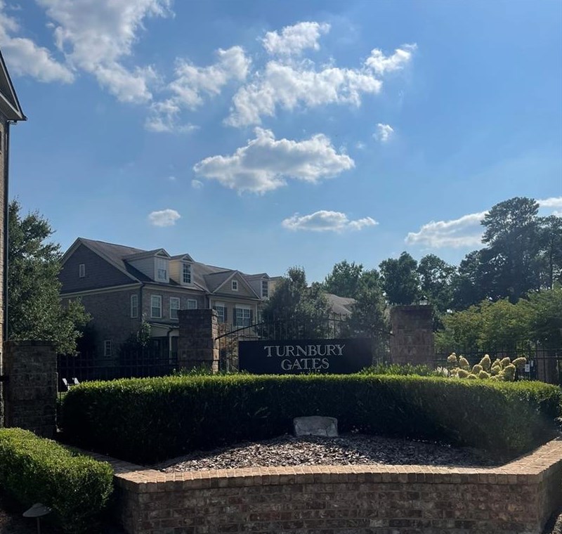 2475 Gatebury Cir, Atlanta, GA 30341