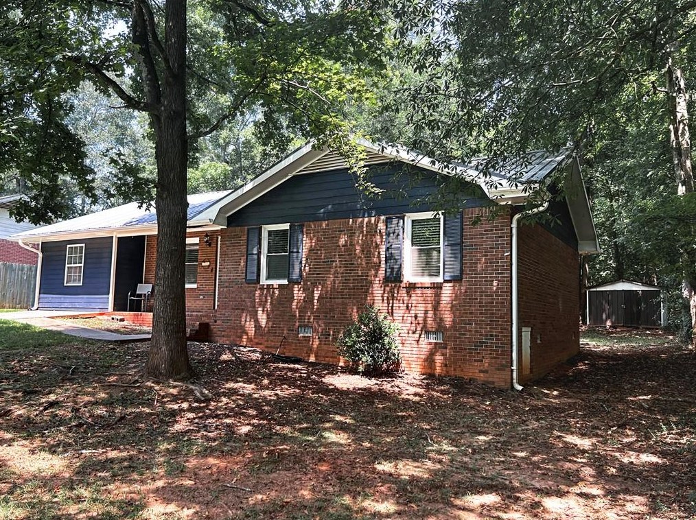 234 Rutledge Dr, Winder, GA 30680-2329