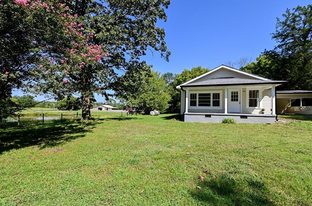 942 Newtown Creek Loop, Calhoun, GA 30701-9323