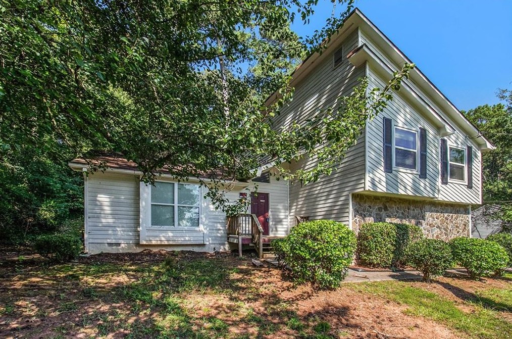 3385 Hollow Tree Dr, Decatur GA  30034-6317 exterior