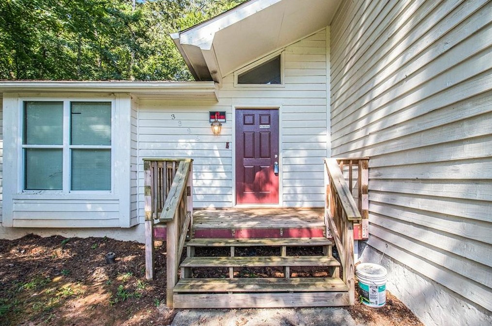 3385 Hollow Tree Dr, Decatur GA  30034-6317 exterior