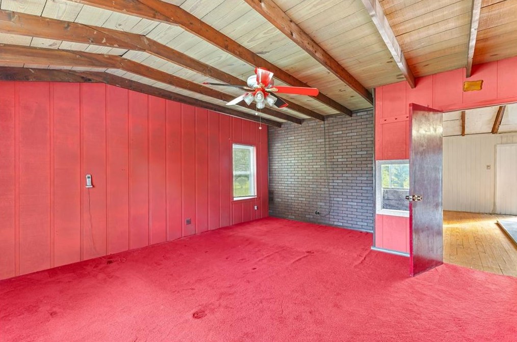 1703 Snapfinger Rd, Decatur GA  30032-6101 exterior