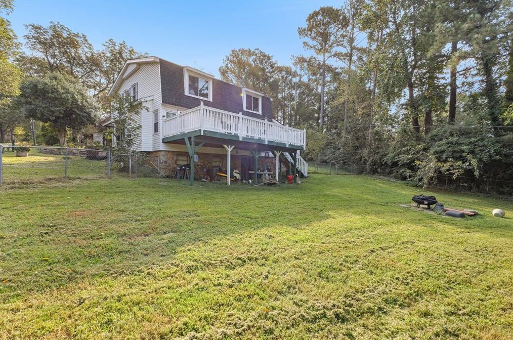 1703 Snapfinger Rd, Decatur GA  30032-6101 exterior