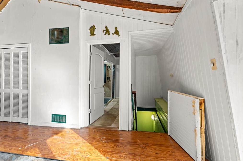 1703 Snapfinger Rd, Decatur GA  30032-6101 exterior