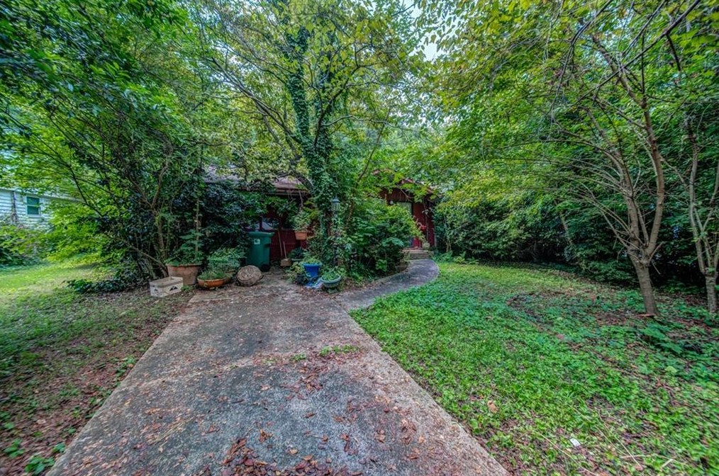 2550 Carolyn Dr, Smyrna, GA 30080-2552
