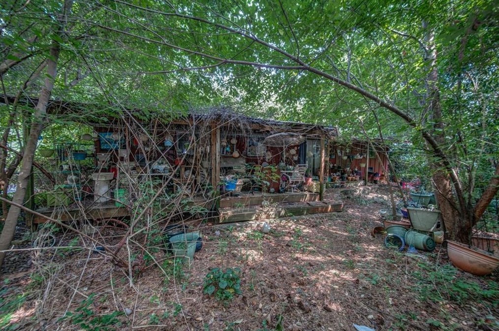 2550 Carolyn Dr, Smyrna GA  30080-2551 exterior