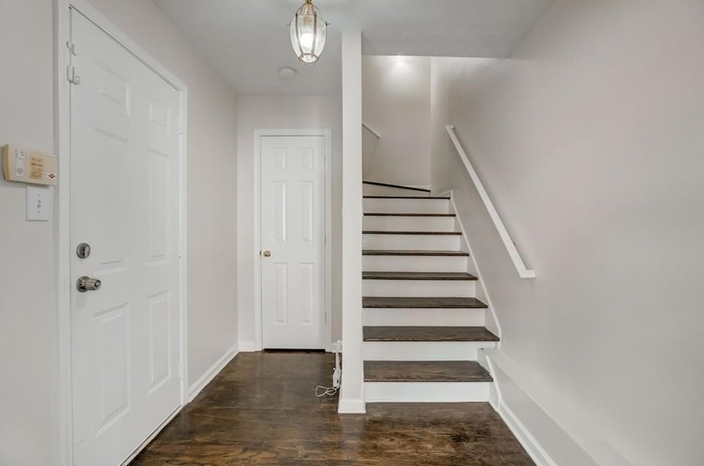 2453 Stonegate Dr, Acworth, GA 30101-8867