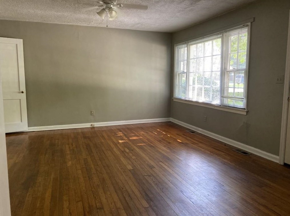 1116 Shepherds Ln, Atlanta GA  30324-4614 exterior