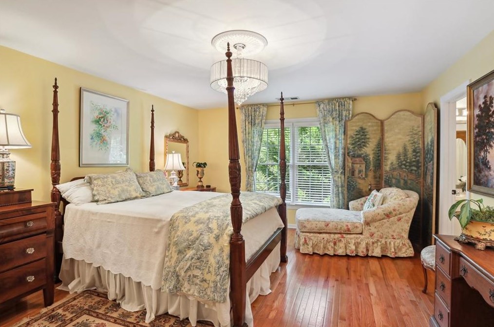 857 Wescott Ln, Atlanta GA  30319-1656 exterior