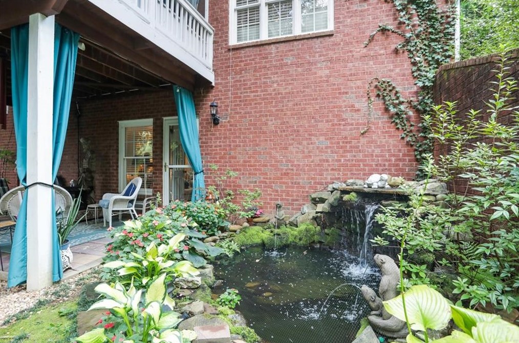 857 Wescott Ln, Atlanta GA  30319-1656 exterior
