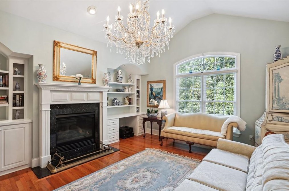 857 Wescott Ln, Atlanta GA  30319-1656 exterior