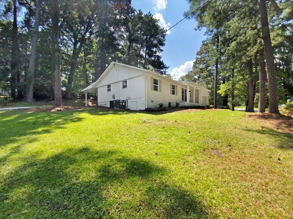 2431 Carolyn Dr, Smyrna GA  30080-2549 exterior