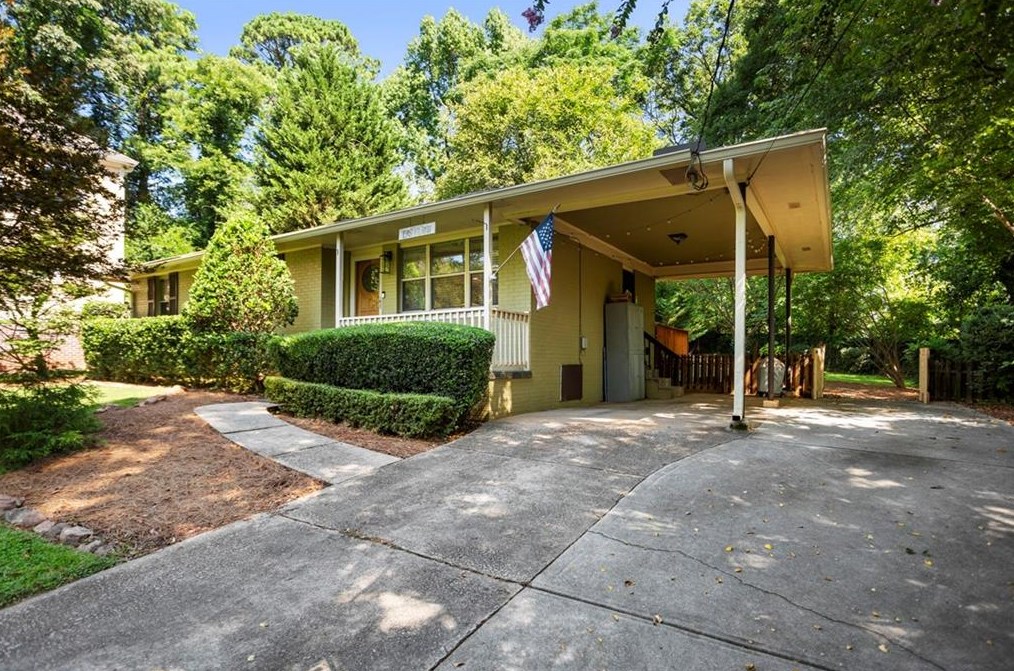 2083 Stockbridge Dr, Atlanta, GA 30316-2709