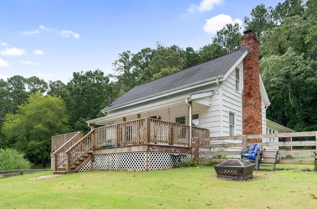 152 Timms Loop, Calhoun GA  30701-4533 exterior