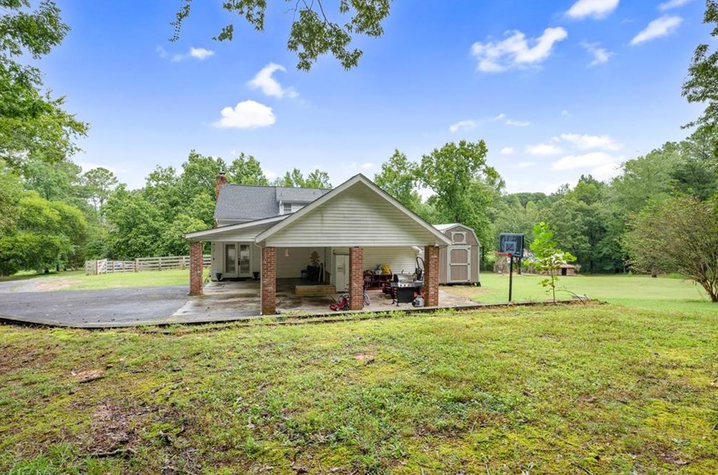 152 Timms Loop, Calhoun GA  30701-4533 exterior