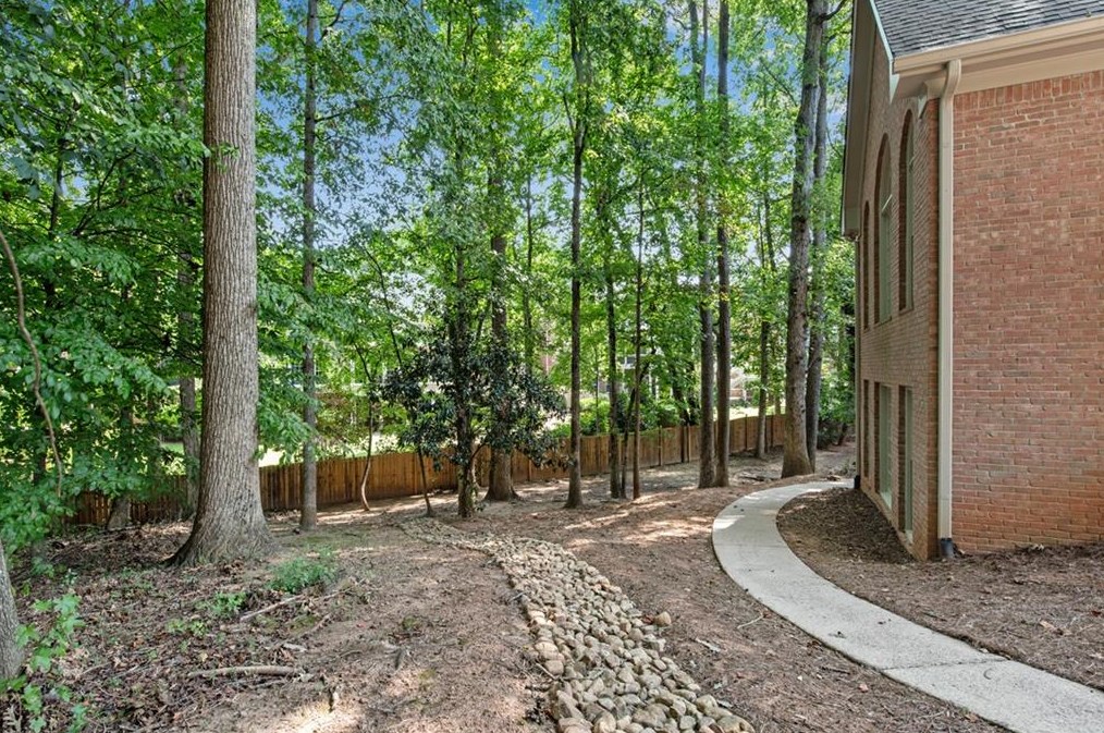 10825 Centennial Dr, Alpharetta GA 30022-4924 exterior