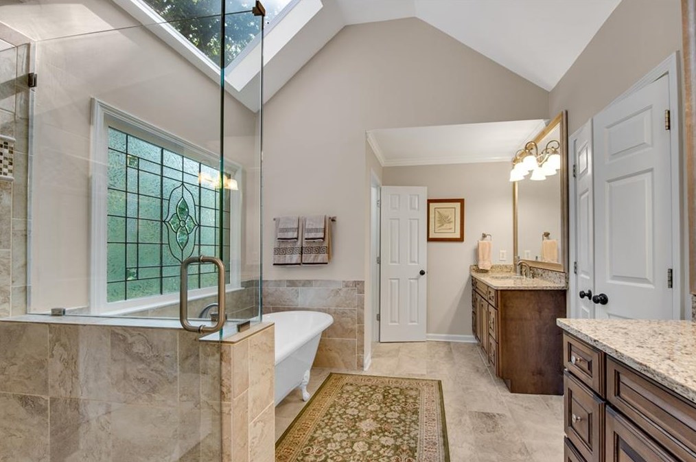 10825 Centennial Dr, Alpharetta GA 30022-4924 exterior