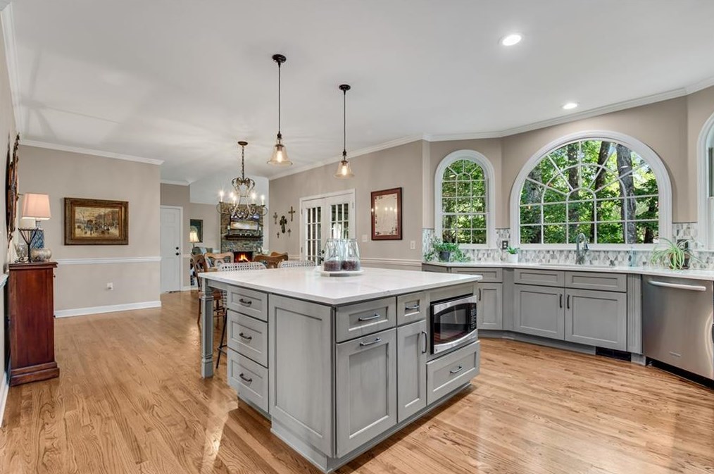 10825 Centennial Dr, Alpharetta GA 30022-4924 exterior