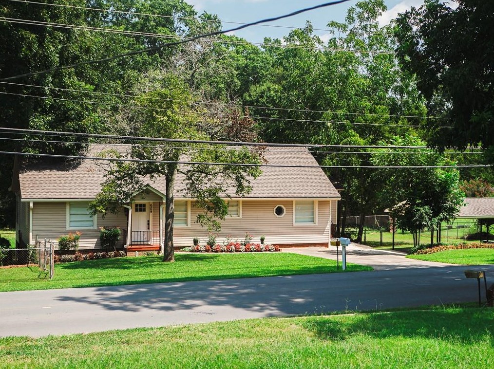 609 Cedar Ave, Rome, GA 30161-6715