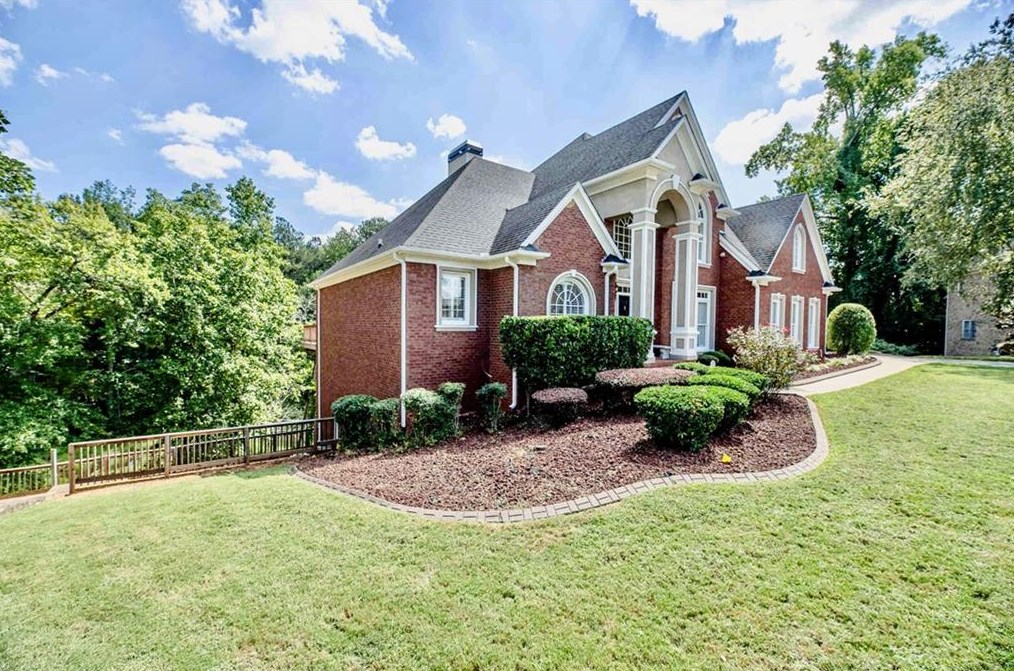 5540 Rockton Wood Way, Atlanta, GA 30331-8904
