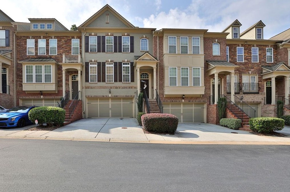 1887 Ridgemont Ln, Decatur, GA 30033-4051