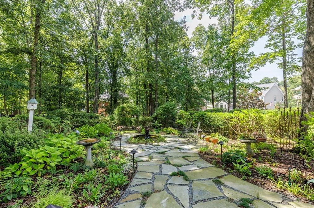 3165 Kingshouse Cmns, Alpharetta GA 30022-7607 exterior