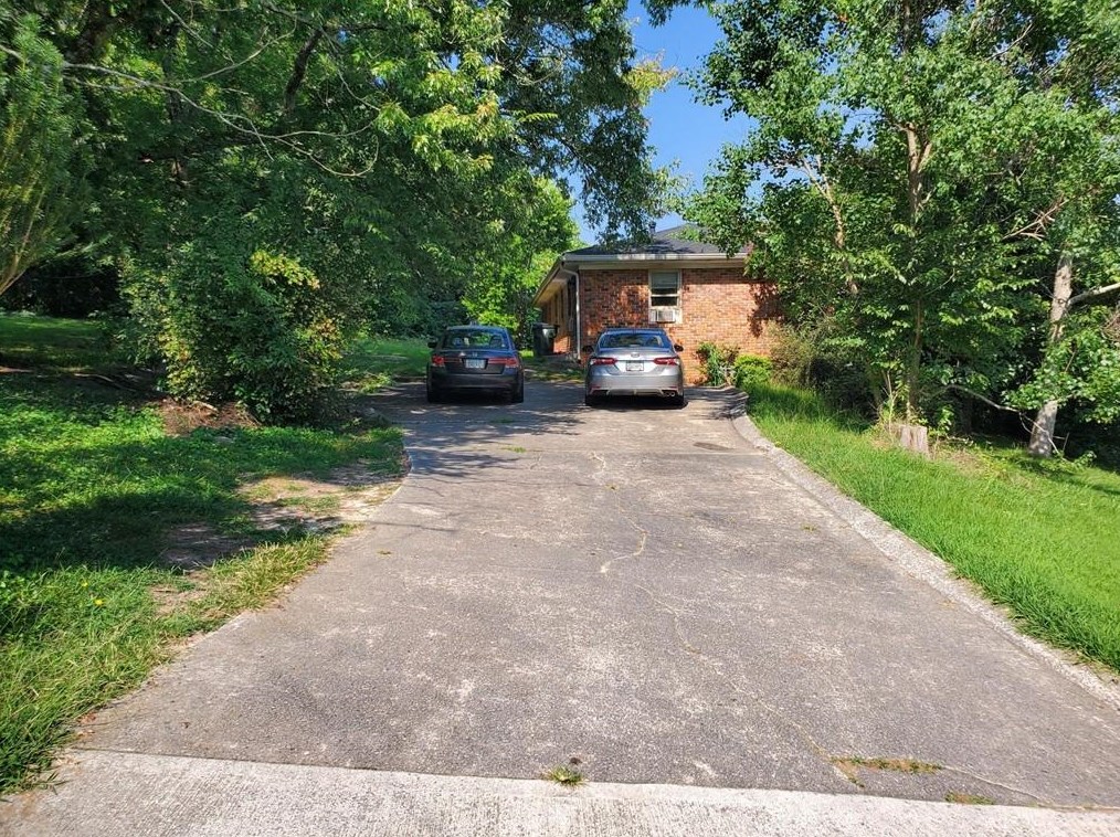 2984 Whispering Hl Dr, Atlanta GA  30341-5154 exterior