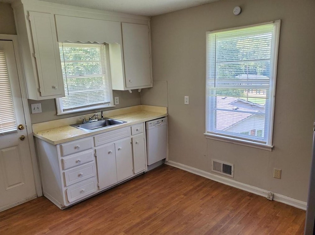 2984 Whispering Hills Dr, Atlanta, GA 30341-5108
