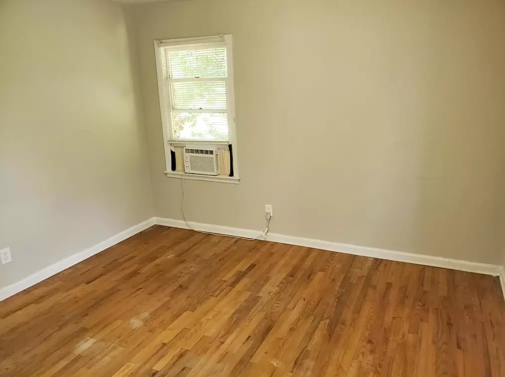 2984 Whispering Hills Dr, Atlanta GA  30341-5108 exterior
