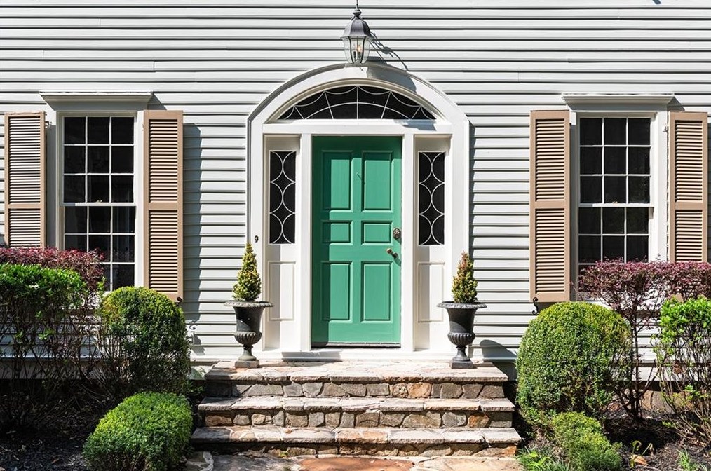3408 Wood Valley Rd, Atlanta GA  30327-1518 exterior