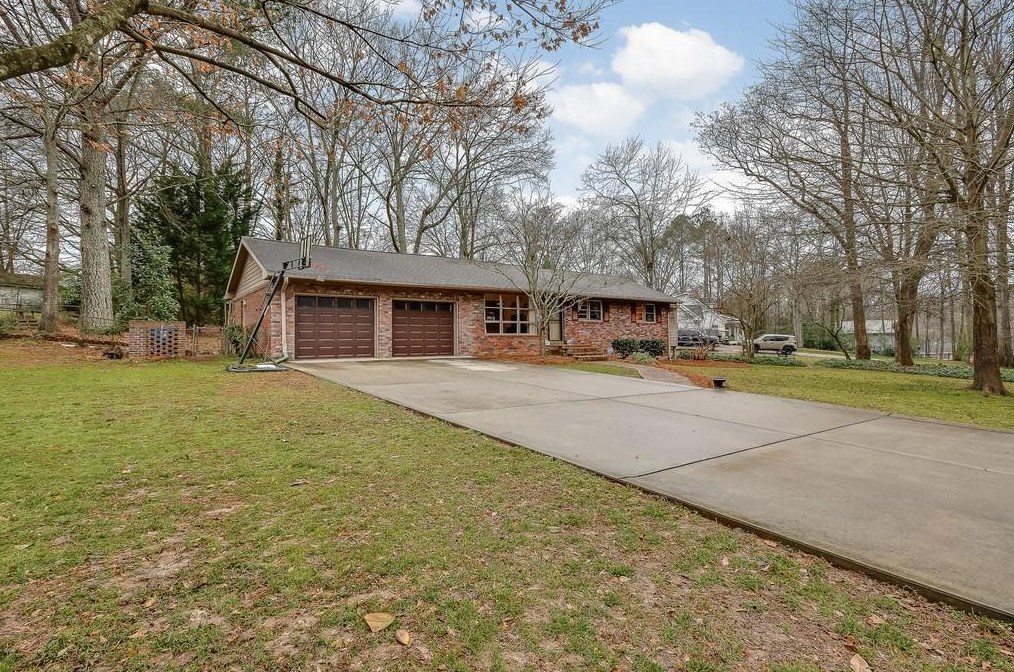 194 Kenneth Dr, Alpharetta GA  30009-1530 exterior