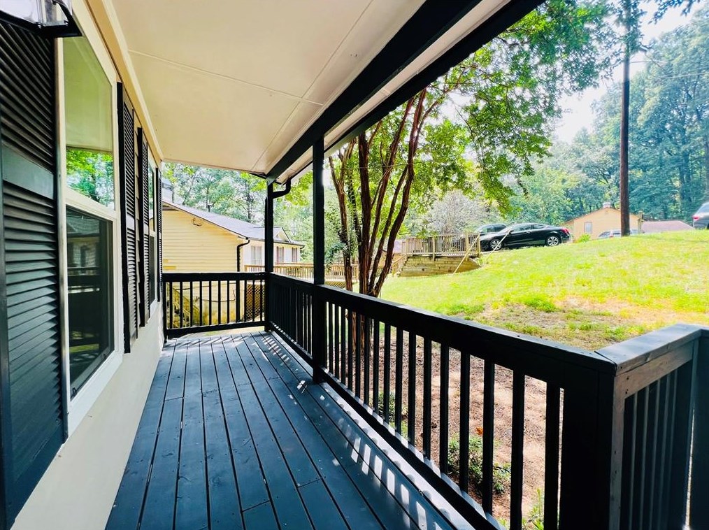 5236 Birdlake Dr Nw, Lilburn, GA 30047