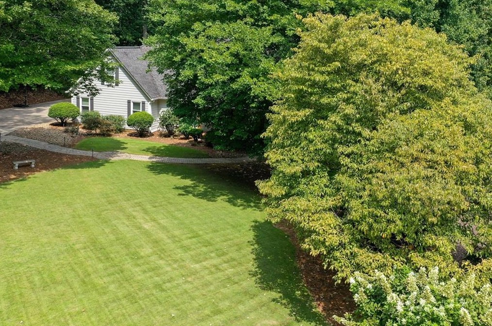 895 Hickory Oak Holw, Roswell, GA 30075-1320