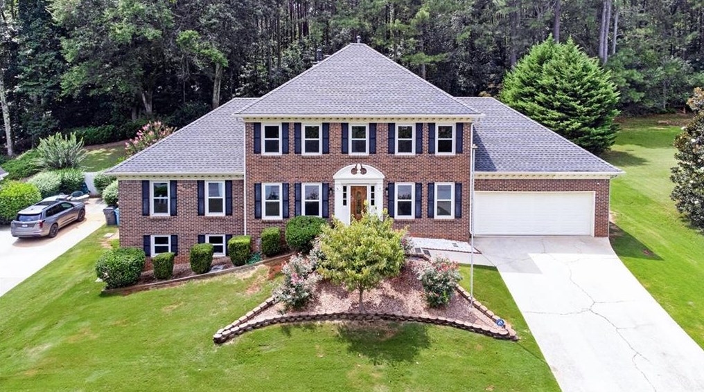 1221 Kelvington Way Sw, Lilburn, GA 30047