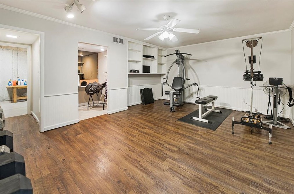 522 Sutters Pt, Atlanta GA  30328-5267 exterior