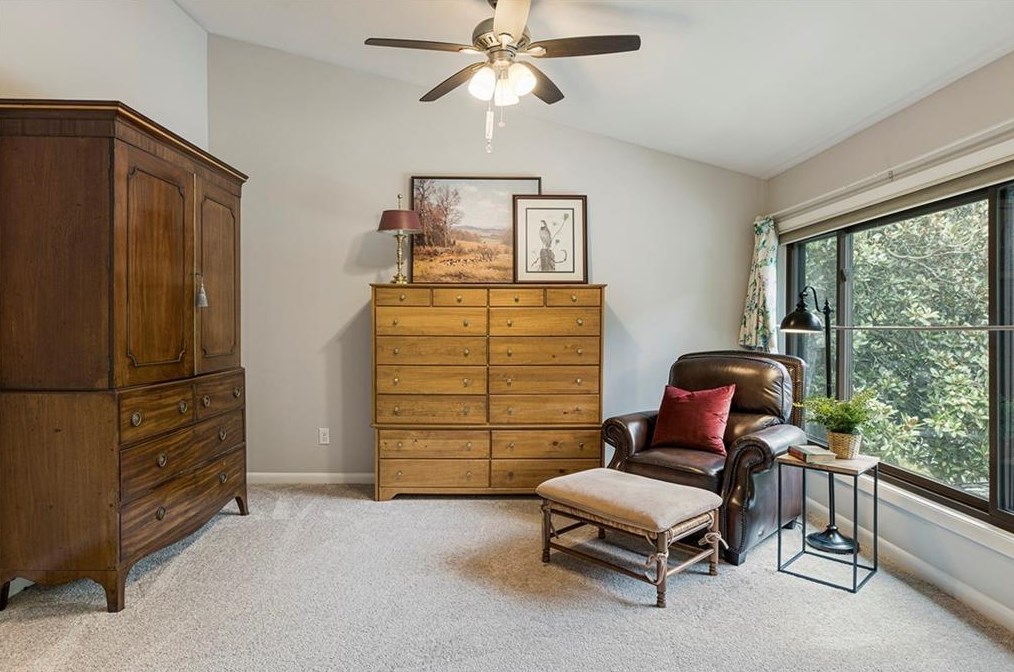 522 Sutters Pt, Atlanta GA  30328-5267 exterior