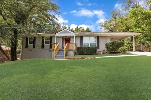 574 Stonewood Dr, Stone Mountain, GA 30087