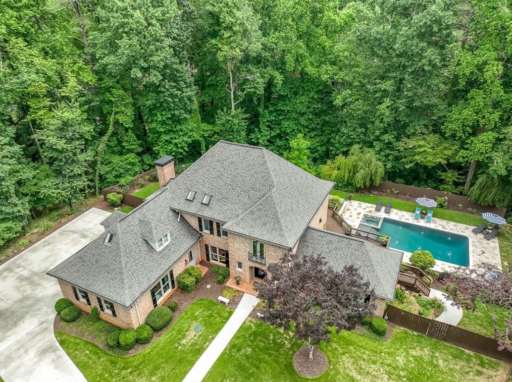 8220 Tynecastle Dr, Atlanta, GA 30350-3514