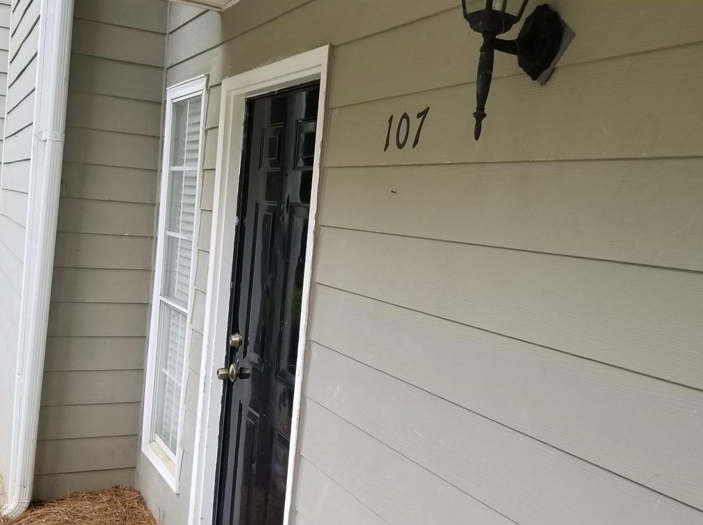 107 Sterling Ct, Alpharetta, GA 30004