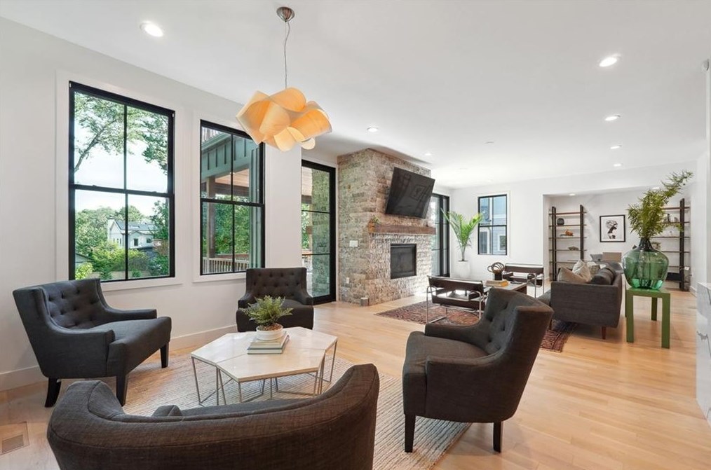 432 Pharr Rd, Decatur GA  30030-4426 exterior