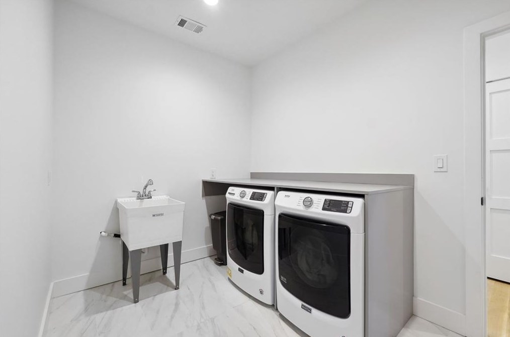 432 Pharr Rd, Decatur GA  30030-4426 exterior