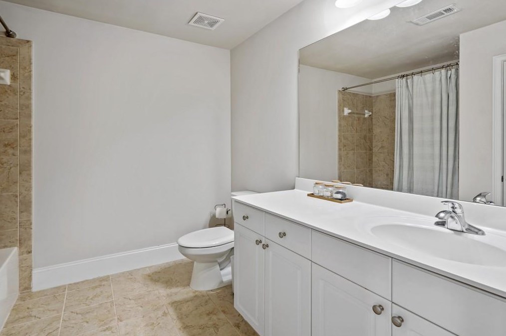 1404 Ruffner Ln, Lawrenceville GA  30043-8197 exterior