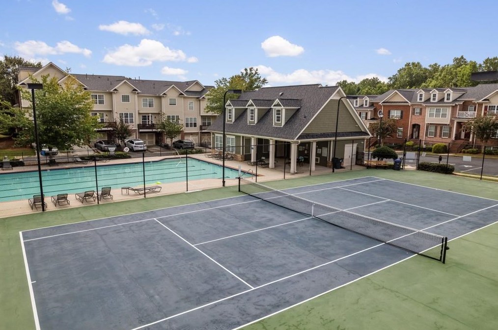 1404 Ruffner Ln, Lawrenceville GA  30043-8197 exterior