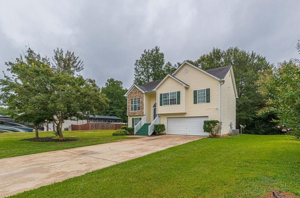 330 Sammy Cir, Griffin, GA 30223-8725