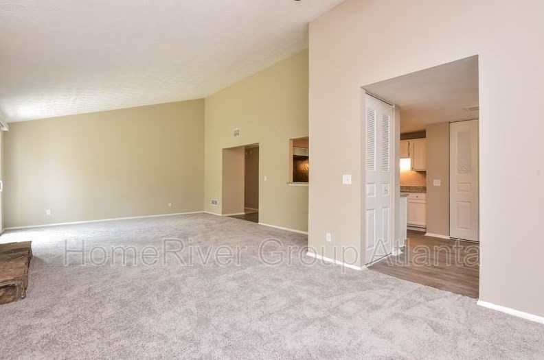 5181 Martins Crossing Rd, Stone Mountain, GA 30088