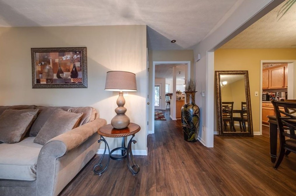 4427 Cross Ln, Decatur, GA 30035-2118