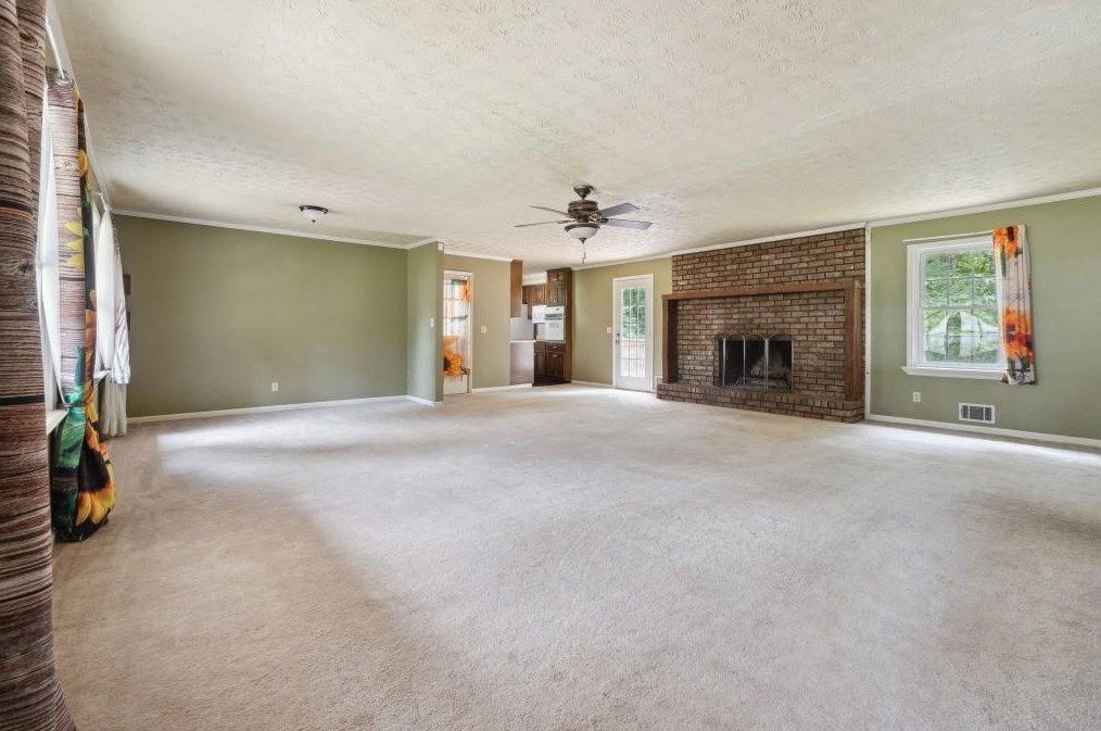 5018 Lakemont Dr, Douglasville, GA 30135-4504