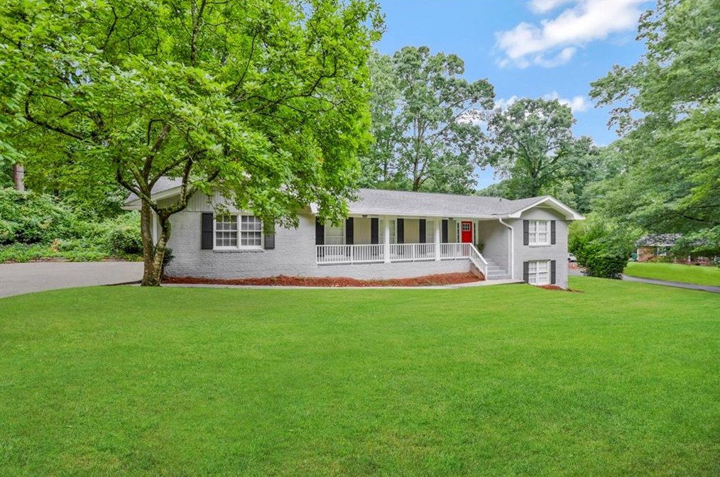 879 Valley Creek Dr, Stone Mountain, GA 30083