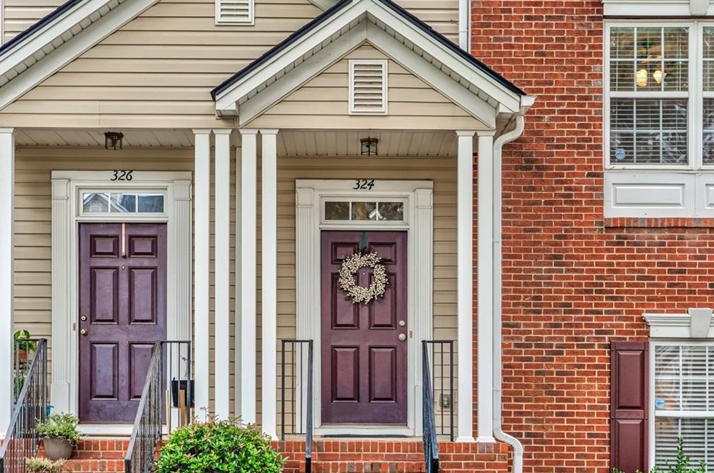 324 Village Cir, Holly Springs, GA 30188