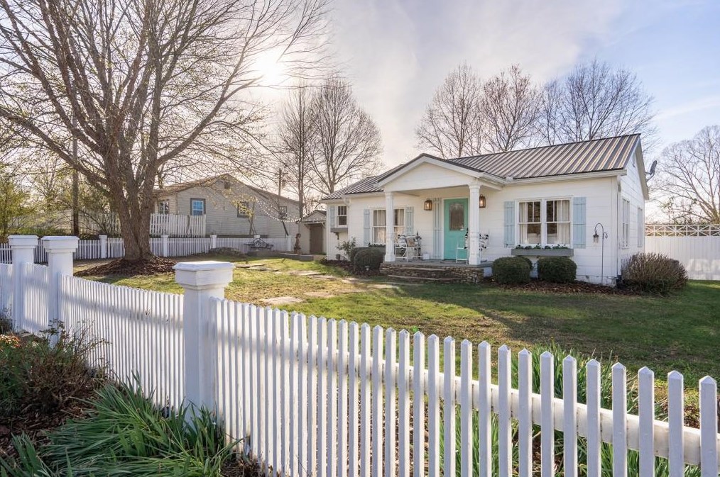 342 Second St, Blue Ridge GA  30513-7146 exterior